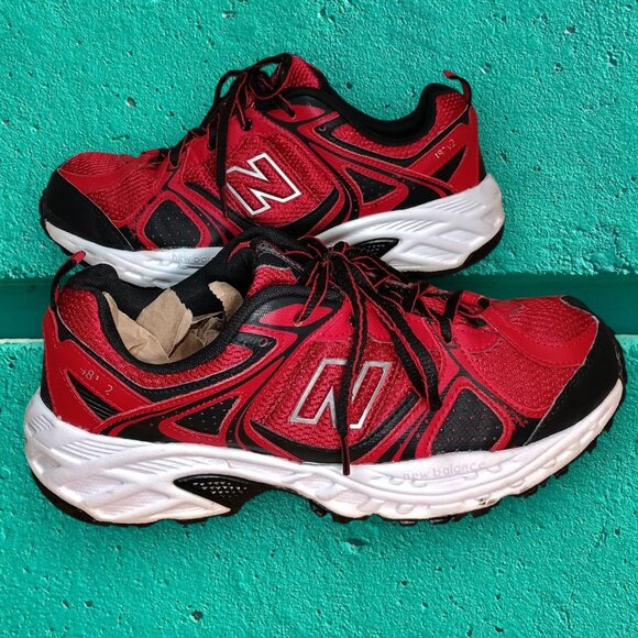 Men's US Size 9 New Balance 481v2 Trail Shoe Runner in Red, Black, and White - Picture 1 of 11